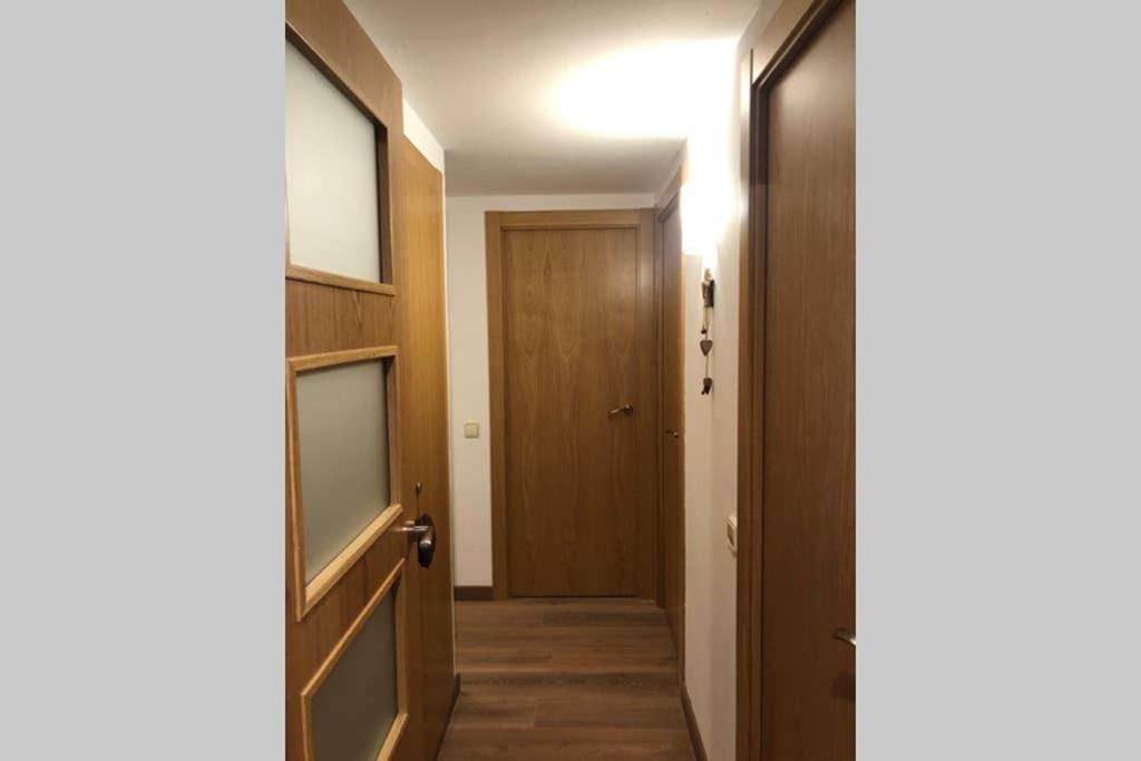 Luminoso Y Acogedor Alojamiento En Sort Appartement Buitenkant foto